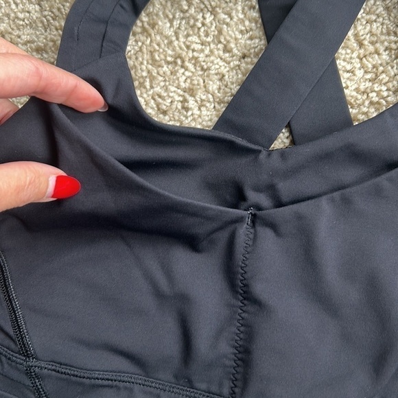 Lululemon In a Flash Sports Bra Black Criss Cross Back Reflective Soul - Picture 3 of 4